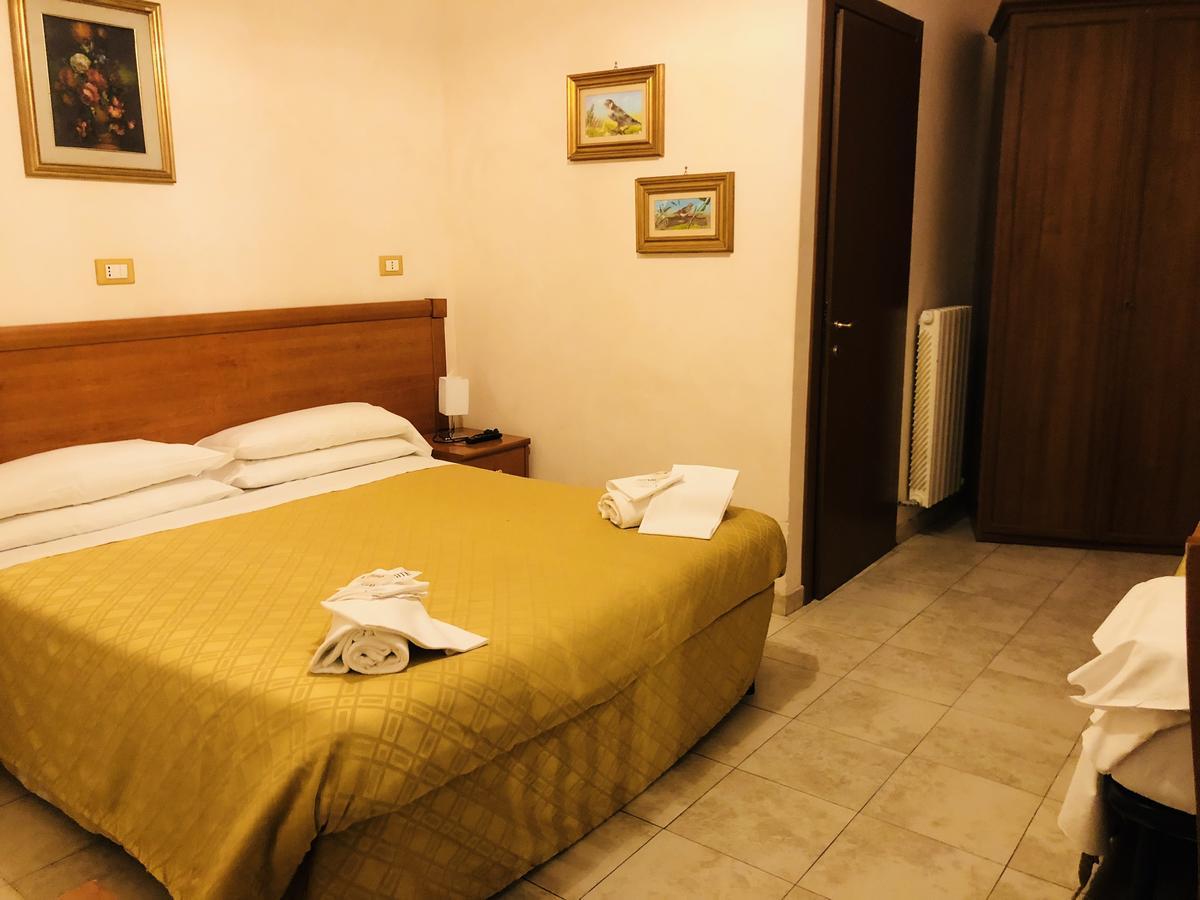 Hotel Casarola - Trigoria Castel di Decima 외부 사진